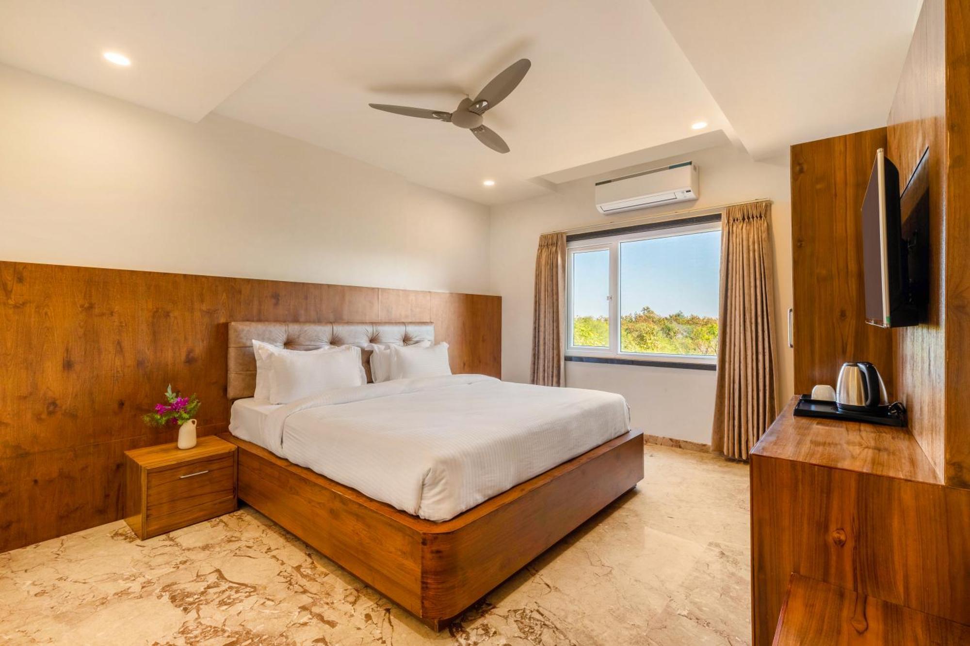 Seasons Sajjangarh Hotel Удайпур Екстериор снимка